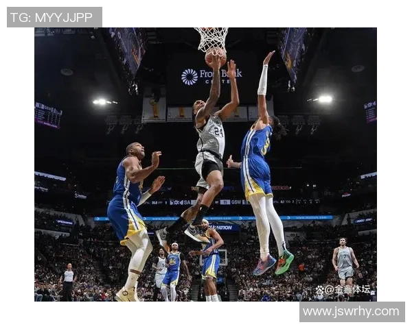 打服全联盟！NBA杯库里49分超过乔丹！文班亚马26+12勇士1分险胜马刺