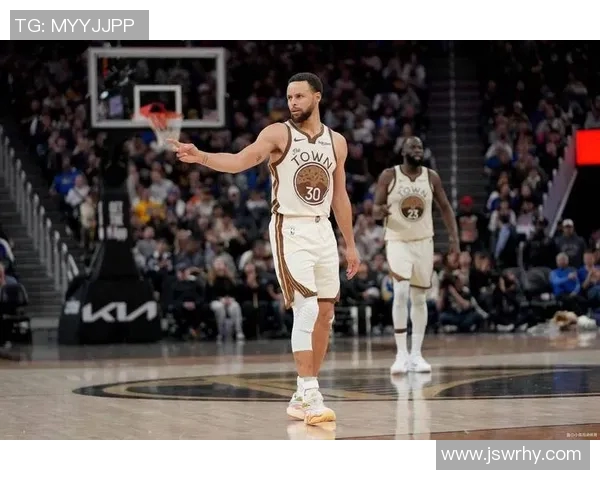 库里谈伤情：其实最难的是彻底恢复到100%，但我非常接近了